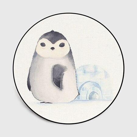 Okrągły biały dywan z małym pingwinem