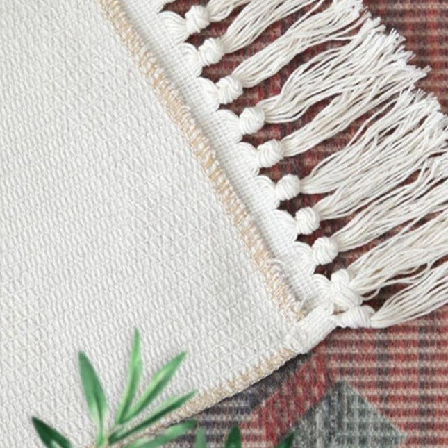 Cienki bawełniany dywan z frędzlami