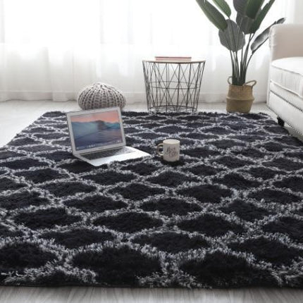 Czarny dywan w marokańskim stylu shaggy
