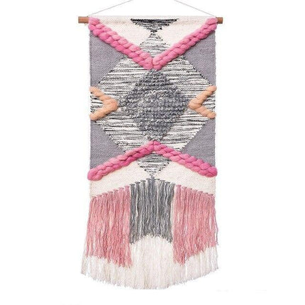 Różowo-szara makrama w stylu skandynawskim