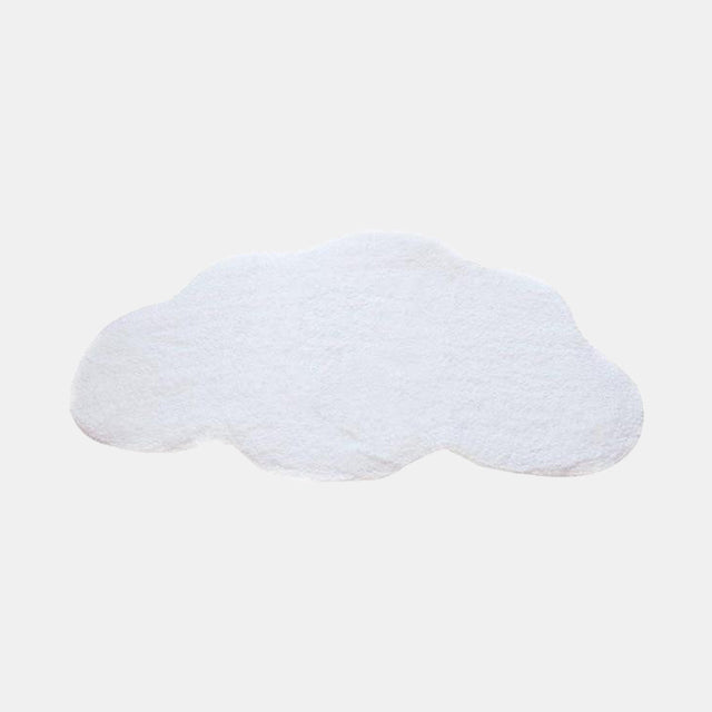 Biały puszysty dywanik w kształcie chmurki