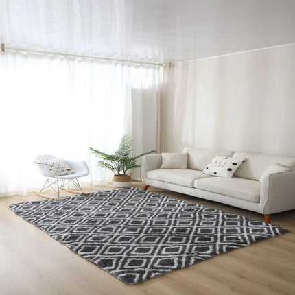Czarny nowoczesny dywan w stylu orientalnym