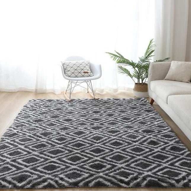 Czarny nowoczesny dywan w stylu orientalnym