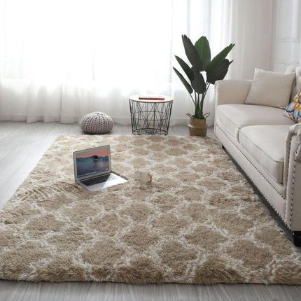 Puszysty dywan shaggy w stylu berberyjskim