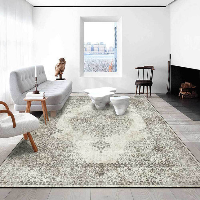 Kremowy dywan vintage z efektem przetarcia